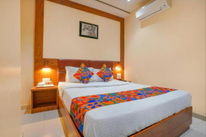 FabExpress Colaba Grand - 700m from Gateway of India